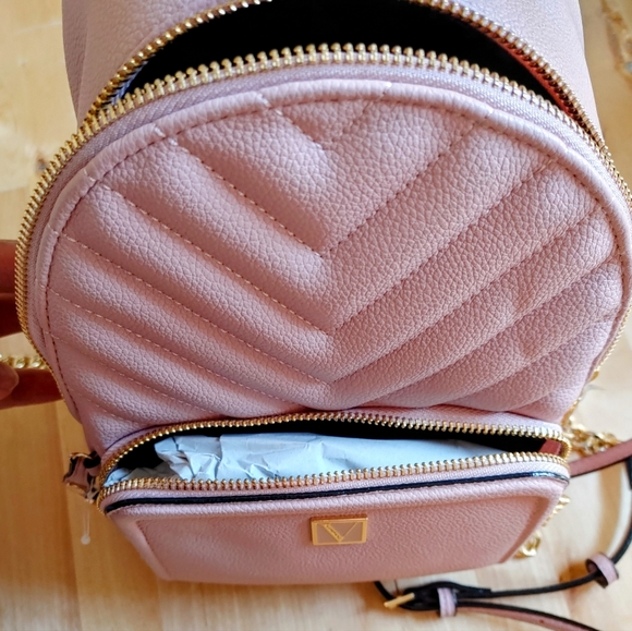 The Victoria's Secret Small Backpack Signature Orchid Blush Backpack NWT - Picture 7 of 8